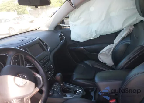 2019 Jeep Cherokee Latitude Plus 4X4 из США, поврежденный, VIN 1C4PJMLXXKD369536